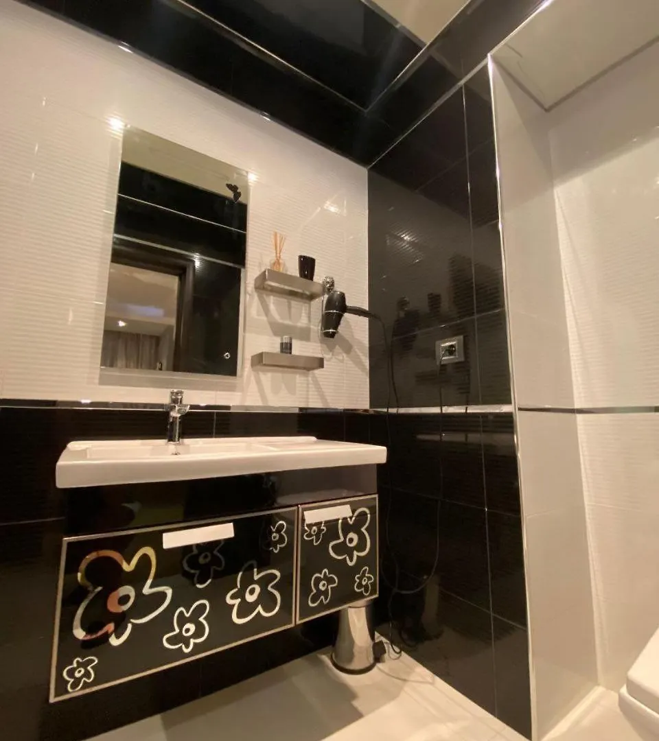 Prestigious Apartment In Chiraq Plaza Baku