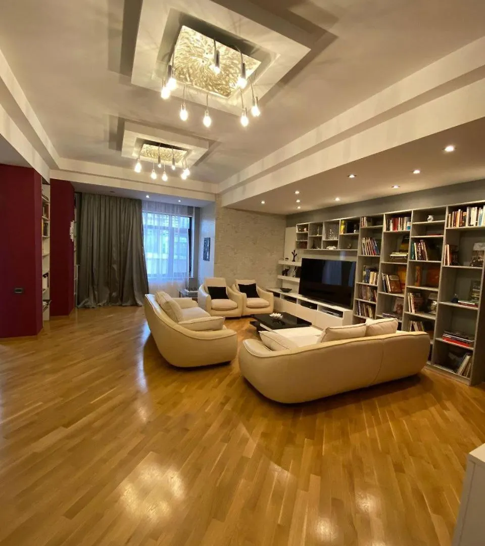 Prestigious Apartment In Chiraq Plaza Baku